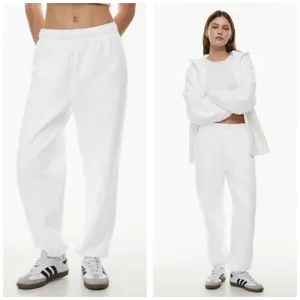 Aritzia TNA Cozy Fleece Mega Sweatpants Size Small White Jogger thumbnail 2