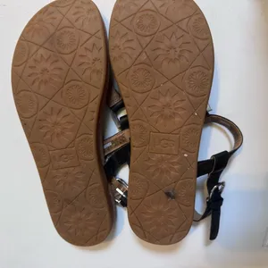 UGG Aleigh Black Leather T-Strap Sandals Women’s Size 8.5 Cork Footbed thumbnail 7