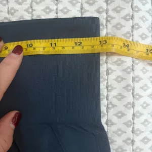 Halara‎ Navy High-Waisted Leggings Cropped size Large NWT thumbnail 3