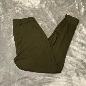 Zenana Outfitters Green Leggings thumbnail 2