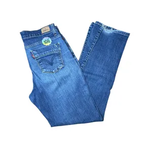 Levis 512 Perfectly Slimming Straight Leg Jeans Medium Wash Blue Denim W30 L30 thumbnail 2