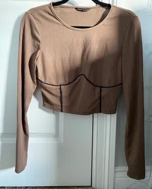 Long Sleeve Crop Top Size L thumbnail 1
