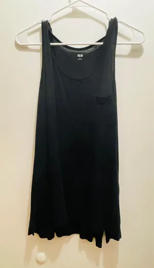 Uniqlo tank top size M thumbnail 1