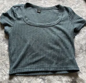 Shein Top Crop thumbnail 1