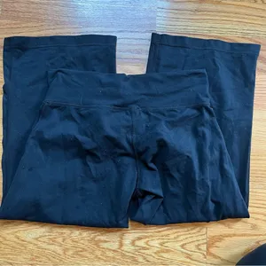 Lululemon black wide leg crop pants thumbnail 3