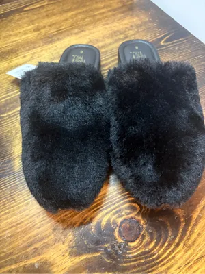 Time and tru black fur mules size 8 thumbnail 3