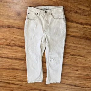 Abercrombie & Fitch Curve Love The 90s Relaxed Jean High Rise White 26 2R 5893 thumbnail 8