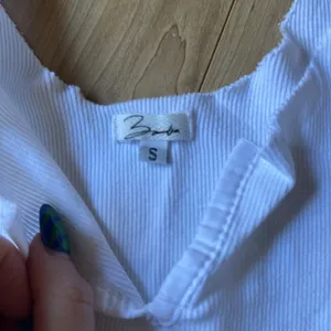 White cropped Top thumbnail 2