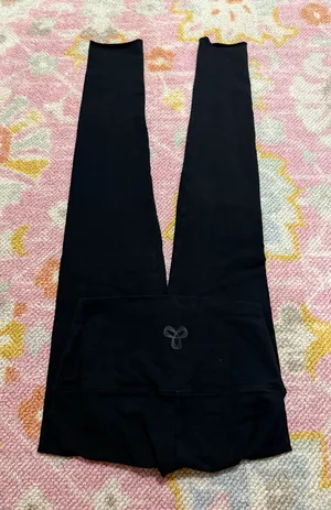 TNA Aritzia Leggings thumbnail 1