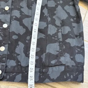 POL Denim Jacket Women LG‎ Black Camo Hand Painted Heart Graphic Streetwear Boho thumbnail 10