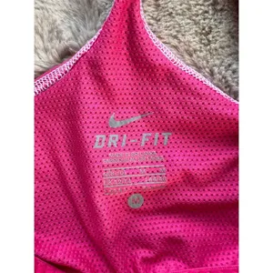 Nike Women's Pink Racerback Tank Top Standard Size M Sleeveless Activewear thumbnail 3
