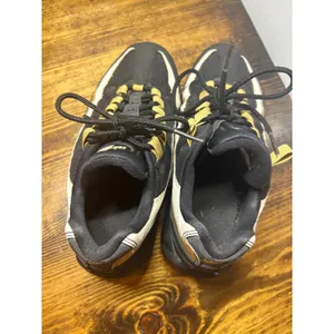 Nike‎ Black And Gold Air Max Sneakers Size 5.5 thumbnail 2