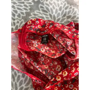 SheIn Red‎ Ditsy Floral Maxi Skirt XS Side Slit High Rise Cottagecore Boho Chic Garden thumbnail 3