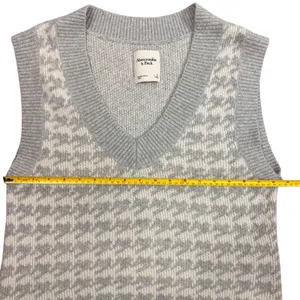 Abercrombie & Fitch Oversized Houndstooth V Neck‎ Sweater Vest Gray White Size S thumbnail 5