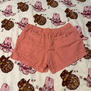 GAP Women's Peach Cargo Shorts thumbnail 2