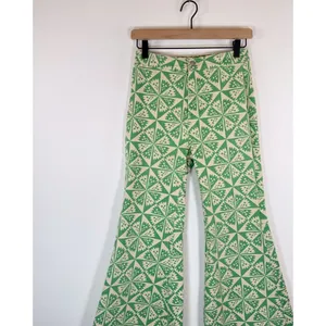 We The Free People Womens Jeans Green Youthquake Printed Crop Flare Boho Size 26 thumbnail 6