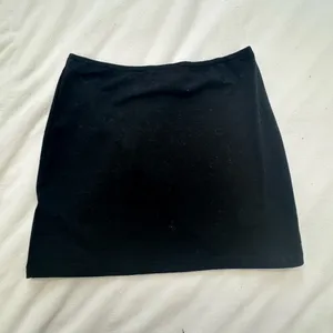 Edikted Mini Skirt Black thumbnail 2