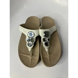FitFlop Sandals Women Size 7 White Excellent Crystal Embellished Flip Flop thong thumbnail 2