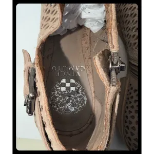 Vince Camuto Phandra Ankle Booties Womens 7.5 Brown Laser Cut Buckle Boot thumbnail 5