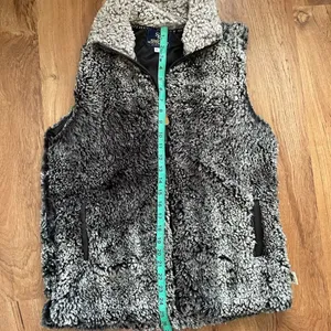 ‎Simply Southern faux fur vest thumbnail 5