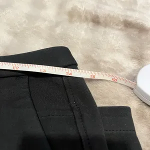 Lululemon Pants Womens 6 Black City Trek Trouser GUC See Pics thumbnail 5