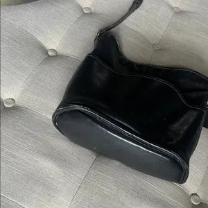 Coach Vintage Black Glove Tanned Leather Bucket Bag No 0660 013 thumbnail 8