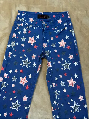 Ranch Dress’n Fallin Taylor Blue Star-Print Jeans Size 28 thumbnail 3