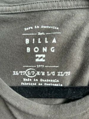 Billabong t shirt  thumbnail 2