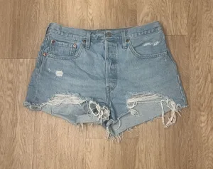 levi’s jean shorts thumbnail 1