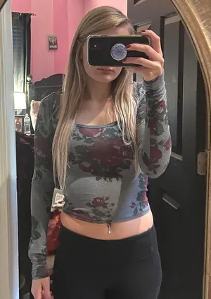 American Eagle Cropped Shirt thumbnail 1