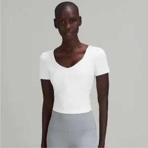Lululemon Align Tee Short Sleeve Cropped Top White Size 6 V-Neck Open Back Shirt thumbnail 3