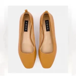 Aqua Leather Tan Flats/Shoes(Size 8.5M) thumbnail 2