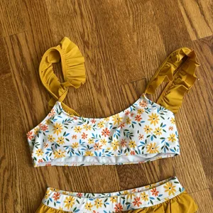Yellow ruffled floral bikini set thumbnail 2