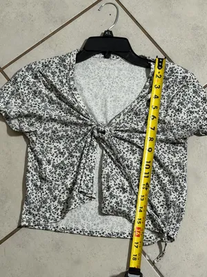American Eagle Women Tie-Front Floral Summer Crop‎ Top White/Black size M thumbnail 7