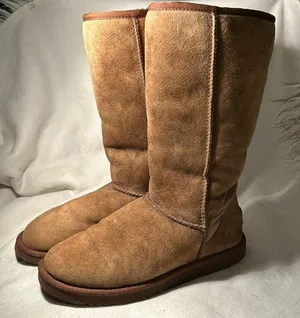 UGG Australia Women's Suede Tall Chestnut Sheep Skin Leather Boots. Sz 7w. thumbnail 1