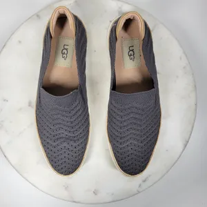UGG Sammy Chevron Sneakers Womens Size 7 Gray Mesh Stretch Knit Slip On Flats thumbnail 4