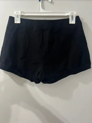 Ci Sono Black High-Waist Double-Button Cuffed Shorts thumbnail 4