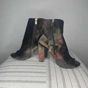 Baxboo- Black Velvet with Flower Pattern Peep Toe, Open Back Heels thumbnail 3