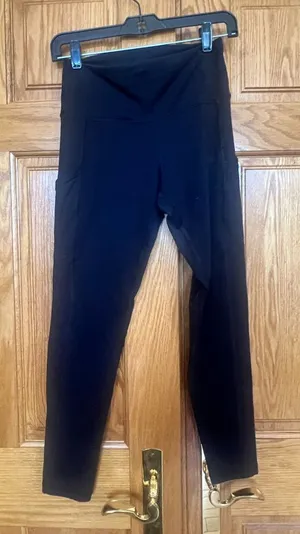 Aerie - Black High-Waist Leggings with Side Pockets thumbnail 1