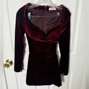 House of CB Veronica Black Cherry Pin Tuck Mini Dress XS thumbnail 2