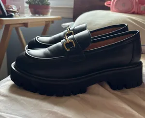 black loafers Size 8 thumbnail 1