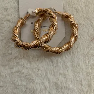 Hoops Gold thumbnail 3