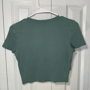 Zara Crop Top Women Size M Green Short Sleeve Ribbed Crew Neck Tee Basic Capsule thumbnail 4