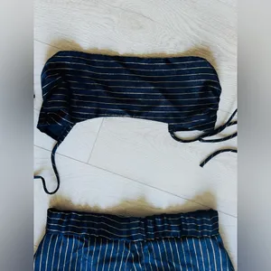Lucy in the Sky, Navy Blue,Gold Striped Wide Leg Pants Two piece Set Sz S thumbnail 6