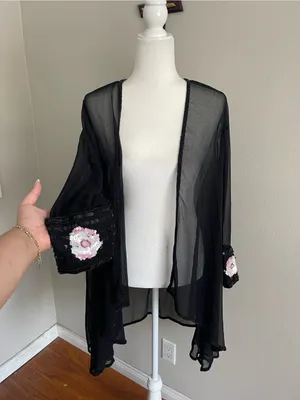Sheer Black Floral Sleeve Kimono thumbnail 4