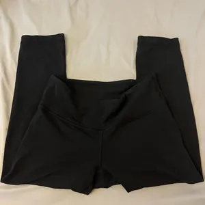 Lululemon Cropped Leggings thumbnail 1