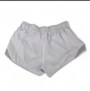 Lululemon Hotty Hot Shorts 2.5" High-Rise thumbnail 2