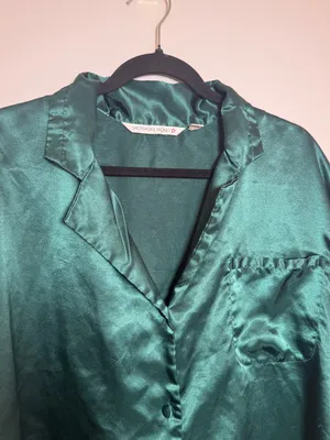 Victoria's Secret Emerald Green Satin Night Gown Shirt with Front Pocket Large thumbnail 2