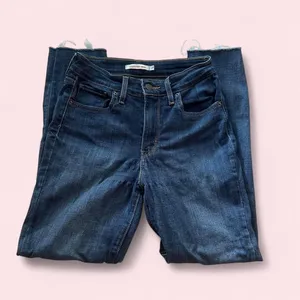 Levi's High waisted skinny jeans thumbnail 2