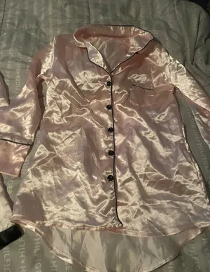 Size Medium Light Punk Satin 3 Piece Pajama Set Pink thumbnail 7